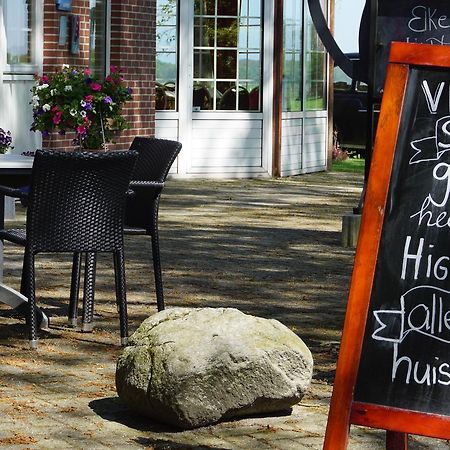 Lucy'S Inn Eesergroen Exterior foto
